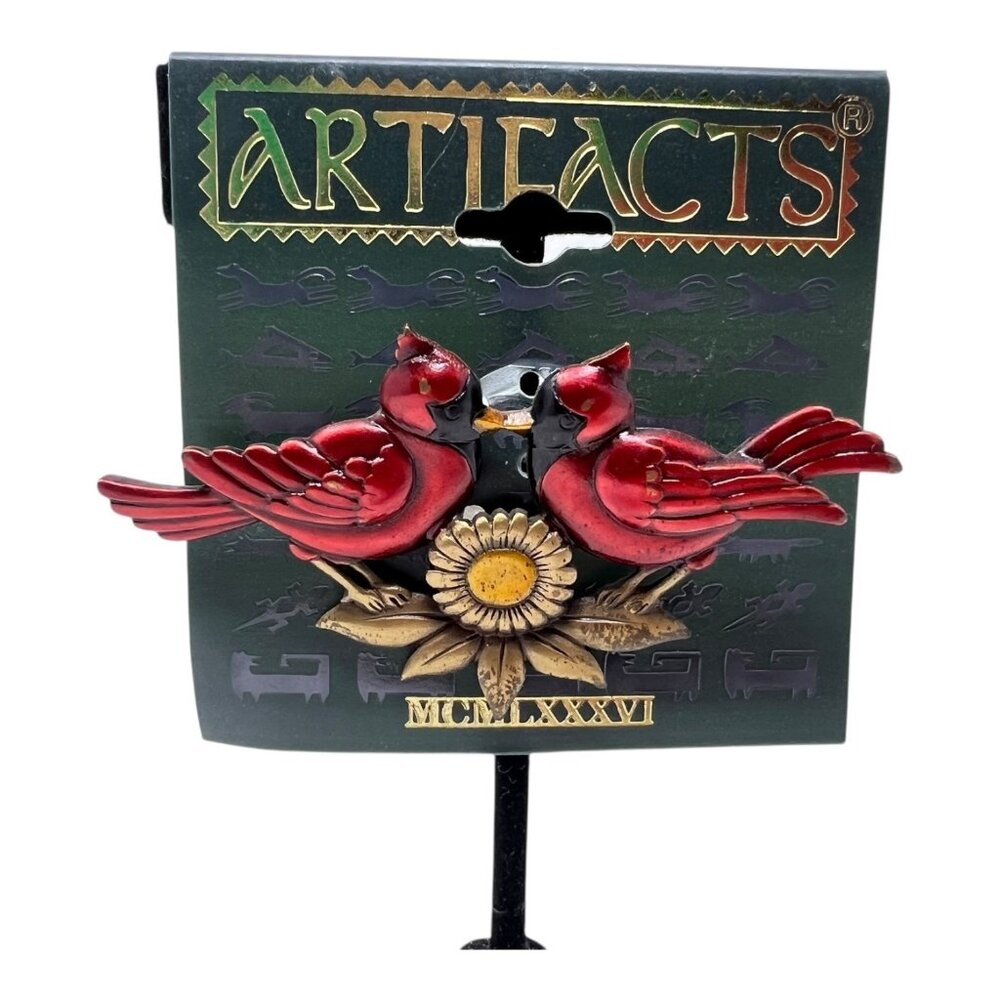 Artifacts JJ Kissing Robins Over Daisy Flower Red Birds Brooch Pin NEW